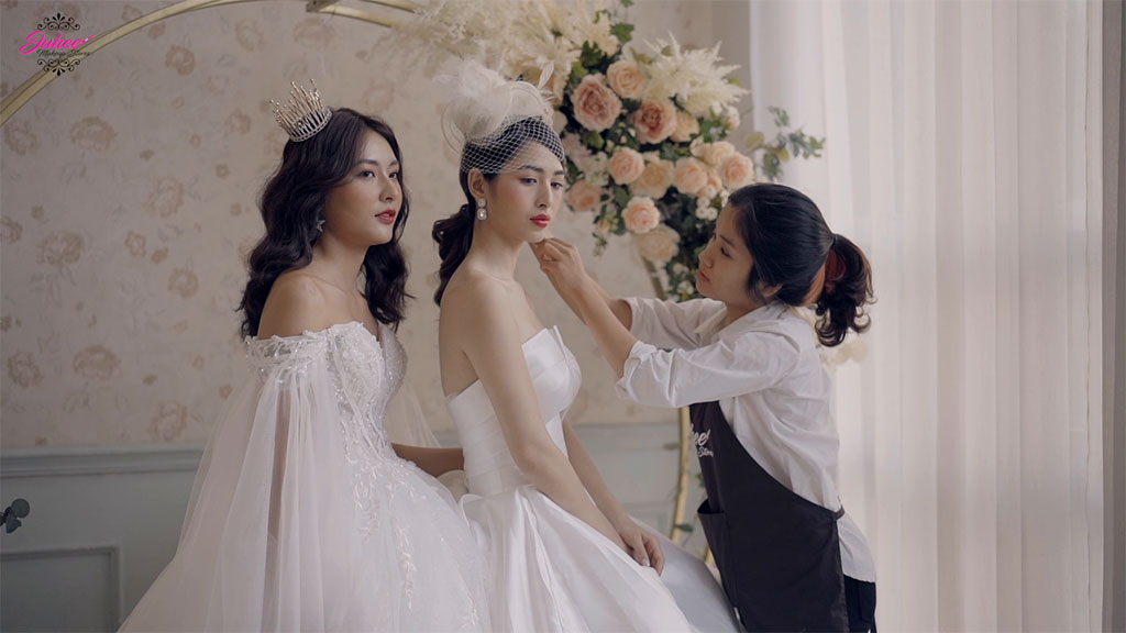 Dịch vụ trang điểm tại nhà