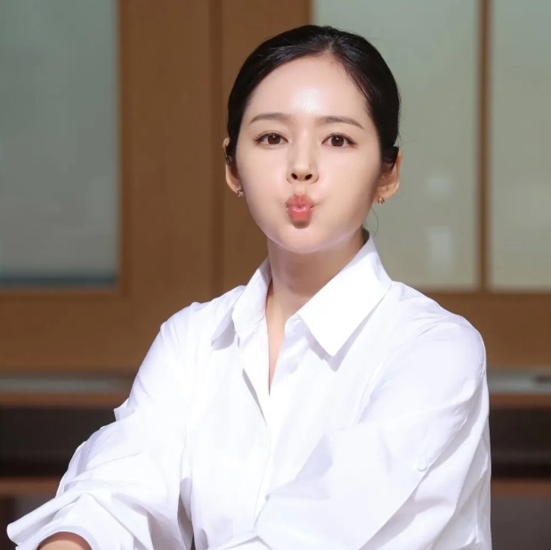 Giấm vang đỏ – bí quyết giữ gìn thanh xuân của mỹ nhân Han Ga In