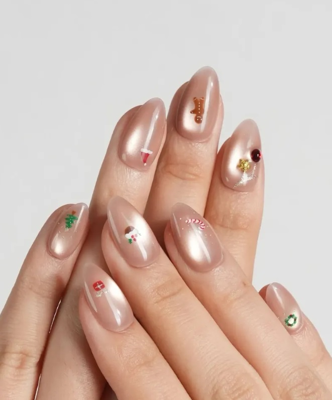 4. Nail champagne tối giản – vẻ đẹp tinh tế của sự sang trọng