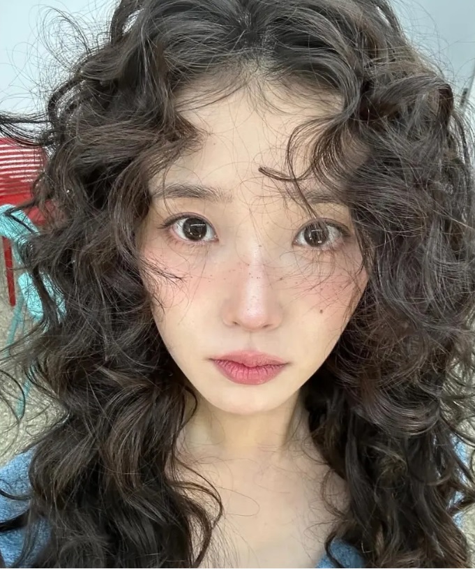 IU và màn “lột xác” phong cách đầy tinh tế