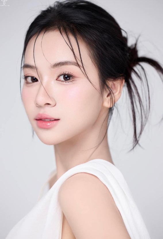 Vì sao bấm mi lại quan trọng trong trang điểm?