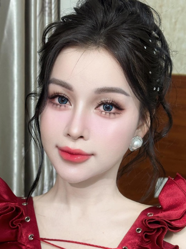 8. Đừng quên chải mi dưới