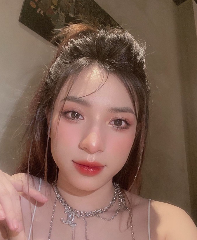 Nhóm Autumn (Mùa Thu): Tông đất trầm ấm, trưởng thành