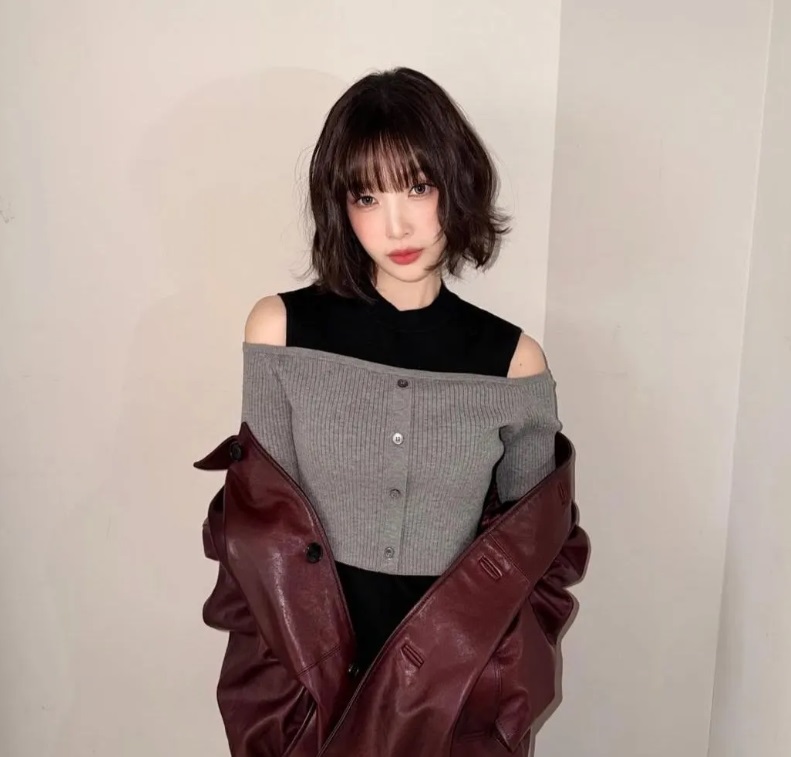 2. Tóc ngắn uốn sóng cúp: Thanh lịch và chỉn chu