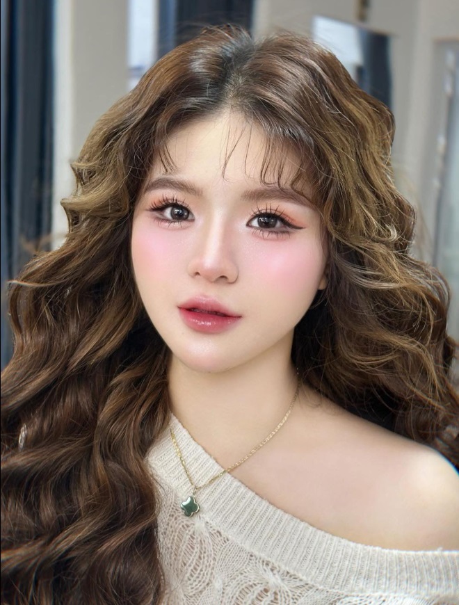 Vì sao bọng mắt cười khiến gương mặt trông trẻ hơn?