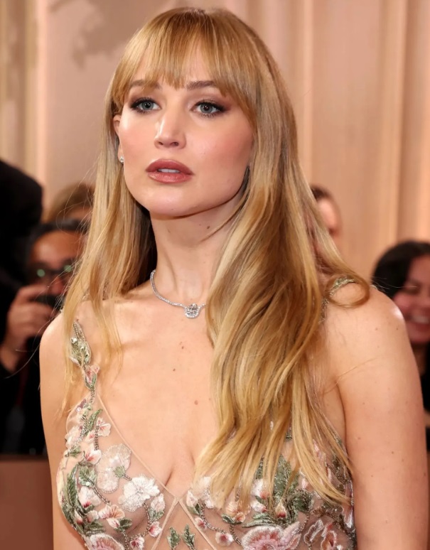 Jennifer Lawrence: Vẻ đẹp phóng khoáng mang hơi thở đương đại