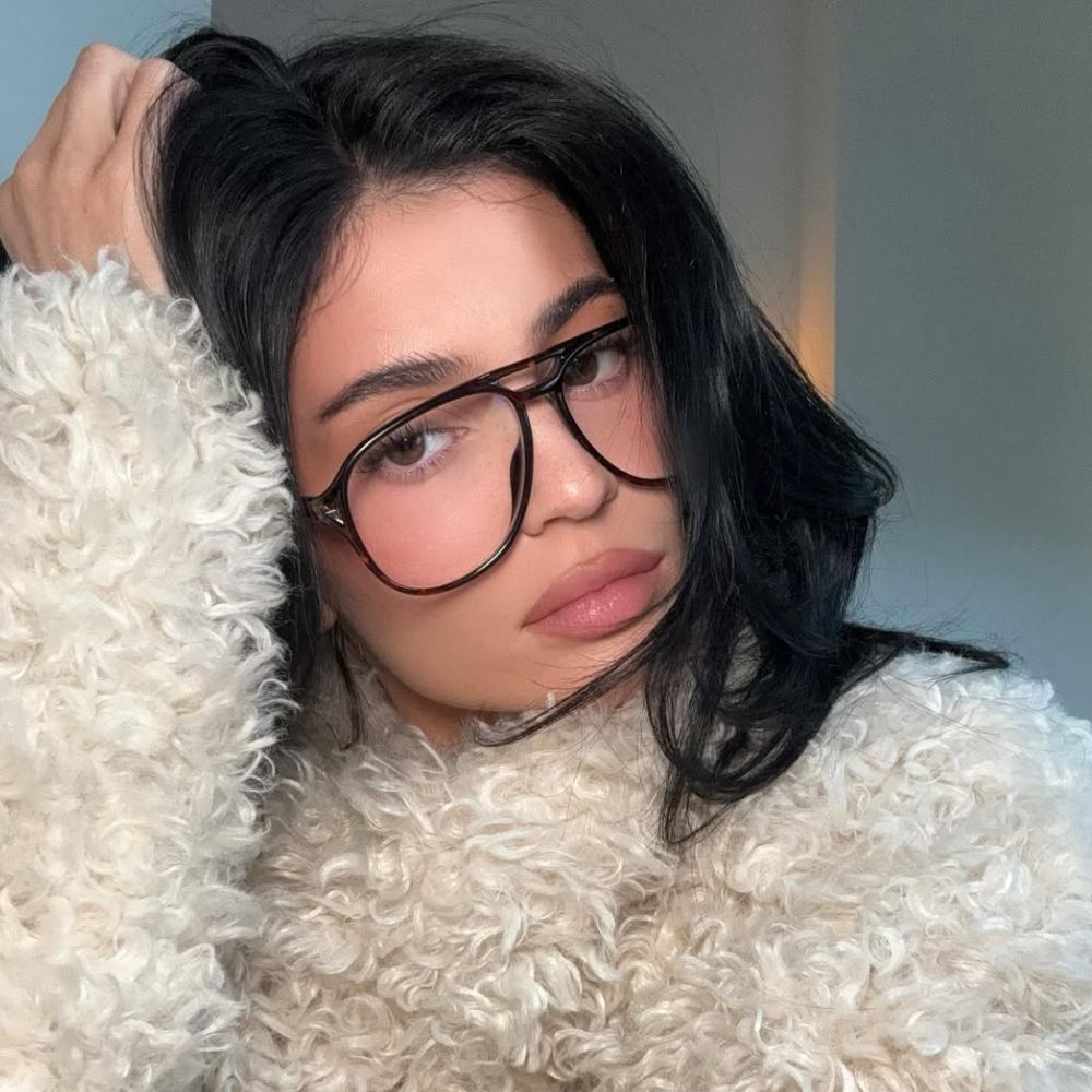 Màu son nude “làm chủ” mọi phong cách makeup