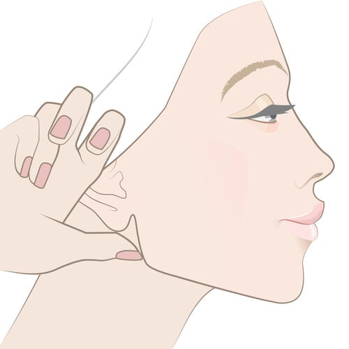 Massage cằm sẽ làm gương mặt thon gọn