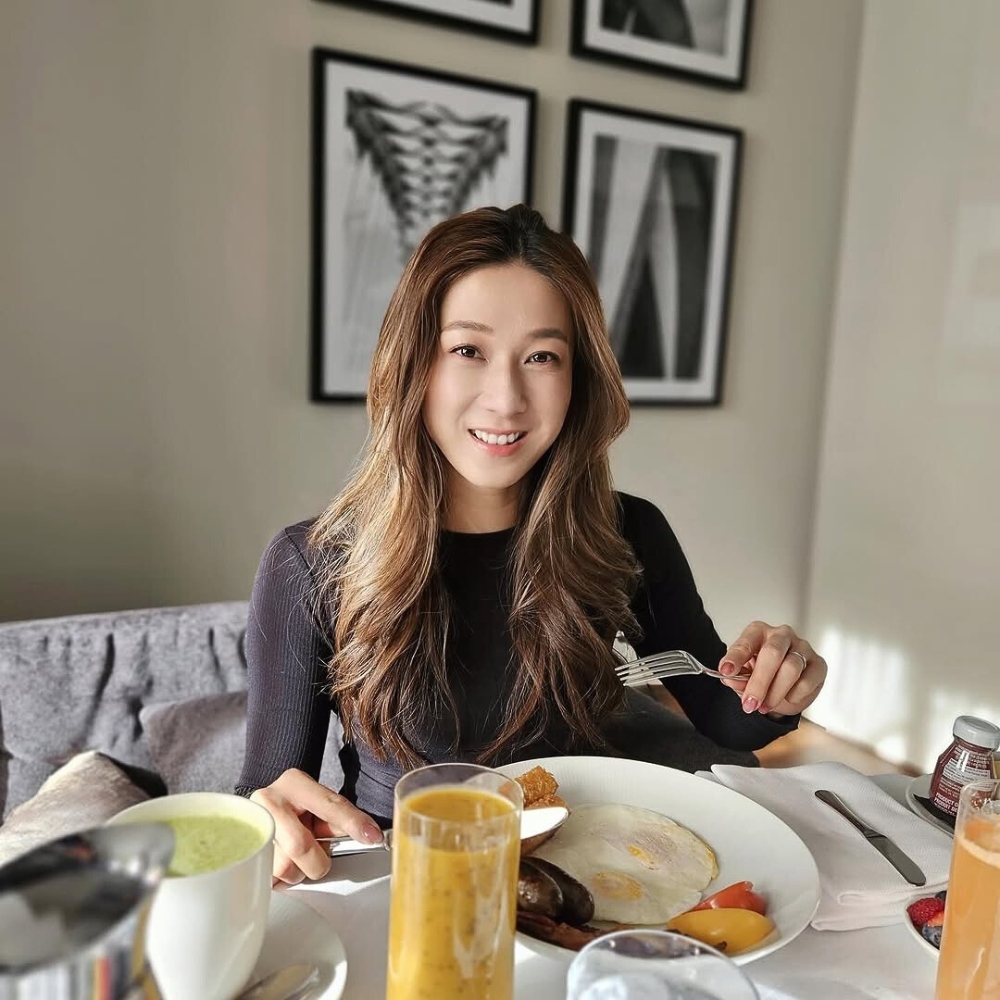 Chung Gia Hân uống nước chanh ấm mỗi ngày