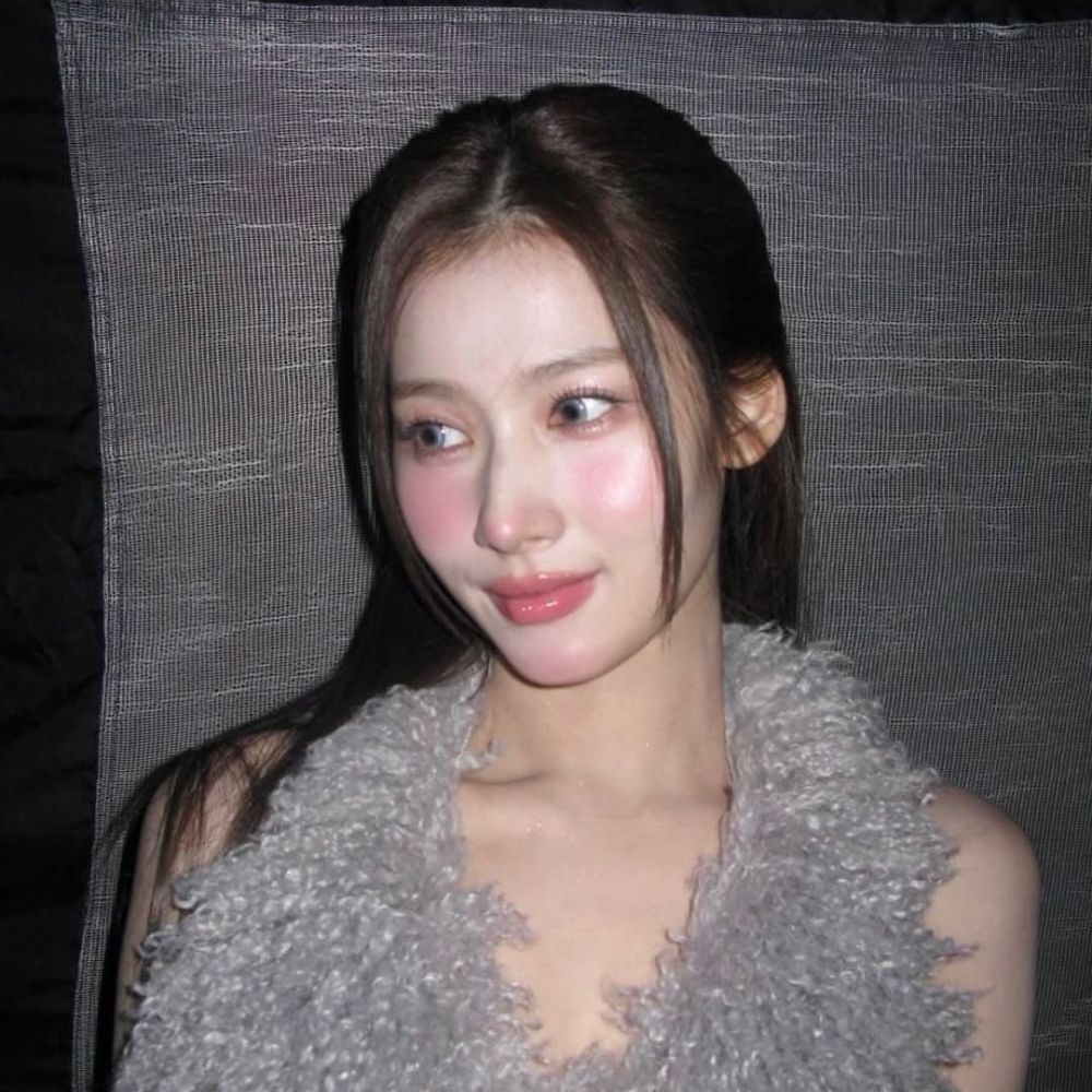 Lớp nền mỏng nhẹ tự nhiên giúp tôn lên phong cách makeup