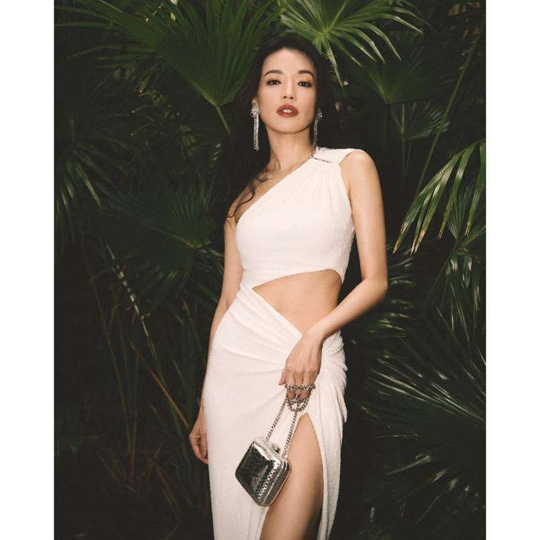Thân hình quyến rũ của Thư Kỳ