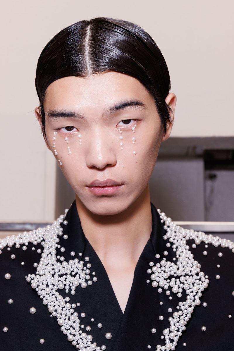 4. “Focal Beauty” – điểm nhấn sáng tạo trên gương mặt