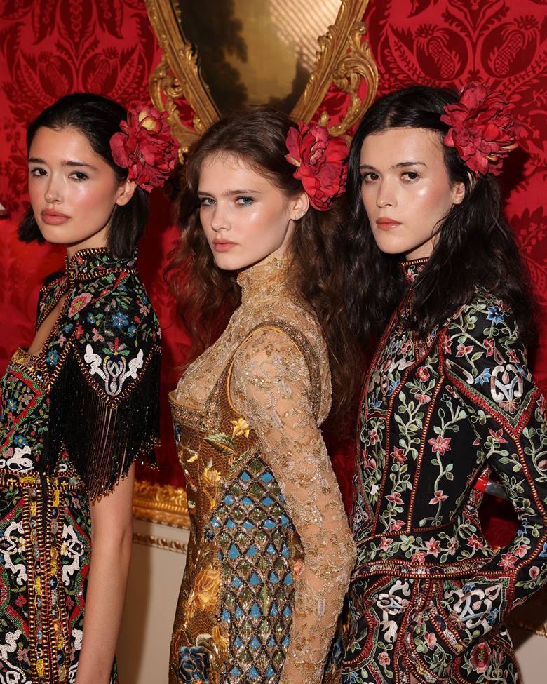 2. Cranberry Blush – Má hồng đỏ nam việt quất lãng mạn