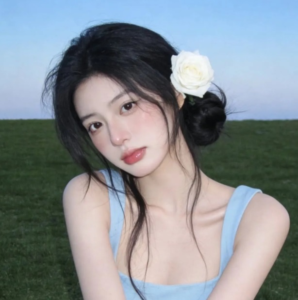 Búi thấp thanh lịch kết hợp phụ kiện