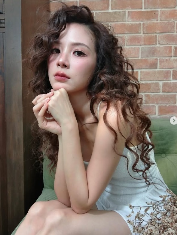 Tóc xoăn hippie – phá cách và đầy cá tính