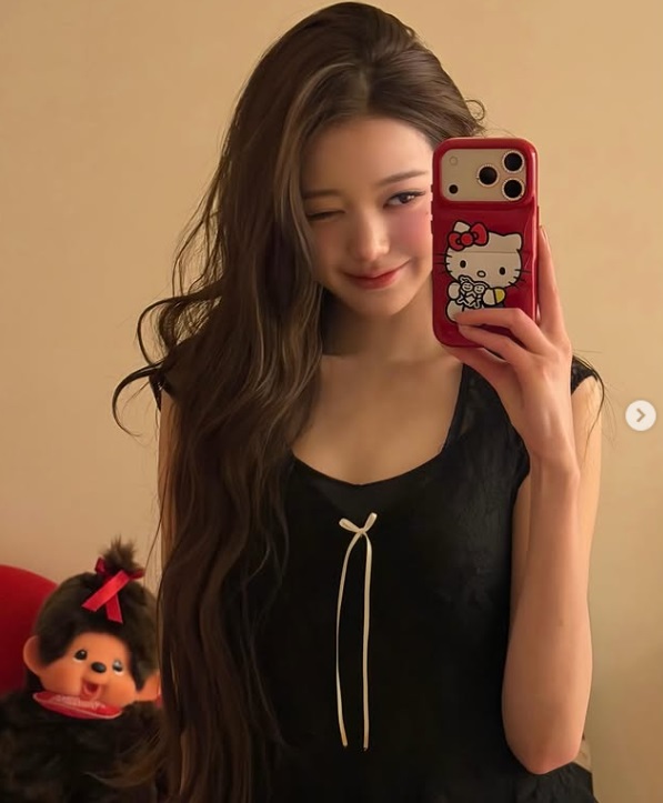 Tóc xoăn sóng lơi – nhẹ nhàng nhưng vẫn sang trọng