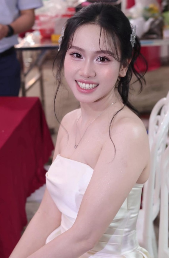 Có nên dùng contour dạng kem và dạng phấn cùng lúc?
