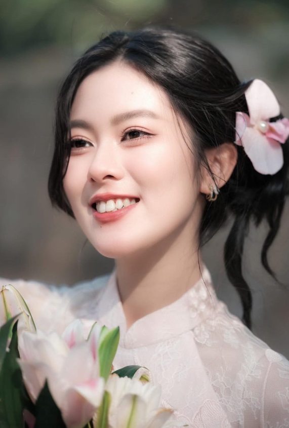 Cách chọn chì kẻ môi phù hợp – bước quan trọng quyết định thành công