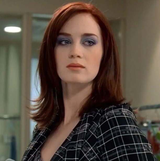 Emily Charlton và kiểu makeup táo bạo đậm chất thời trang