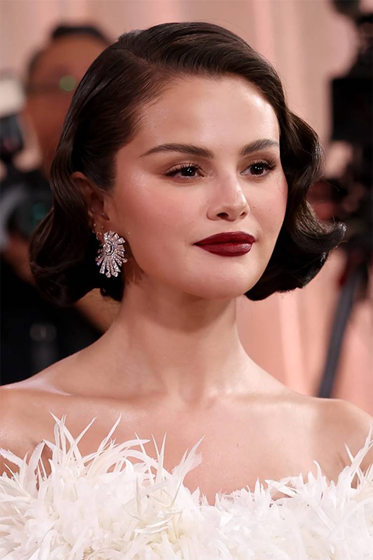 “Wet lashes” phù hợp với kiểu makeup nào?