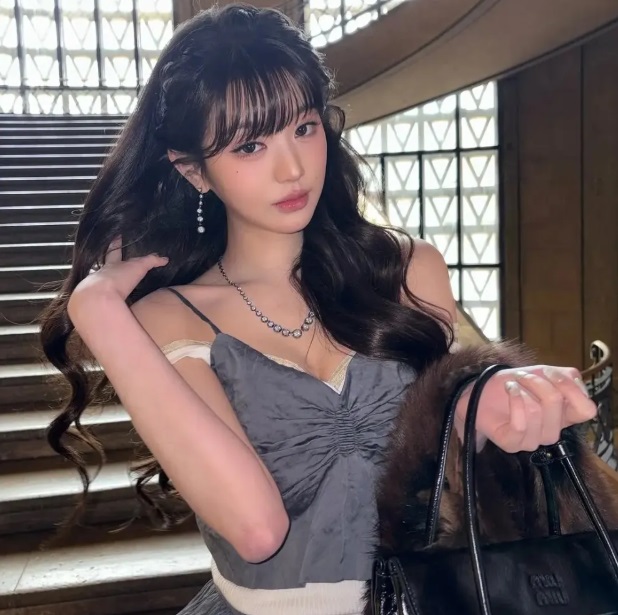 Tóc tết băng đô – Vẻ đẹp nữ thần đầy tinh tế