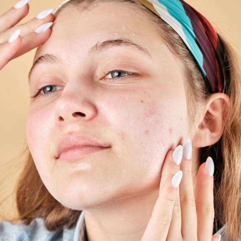 2. Giữ vùng da luôn sạch sẽ để ngăn vi khuẩn lan rộng