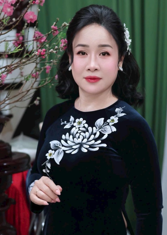 Tập trung vào hàng mi thay vì eyeliner