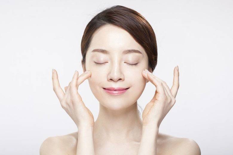 Giải pháp đúng: Chăm sóc da theo hướng “dịu nhẹ và phục hồi”