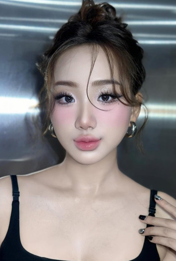Lip combo nâu kiểu thập niên 90 – Sang trọng và cá tính