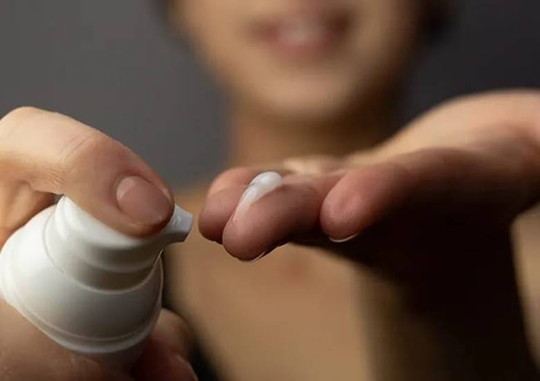 3. Bổ sung retinoid vào quy trình chăm sóc da