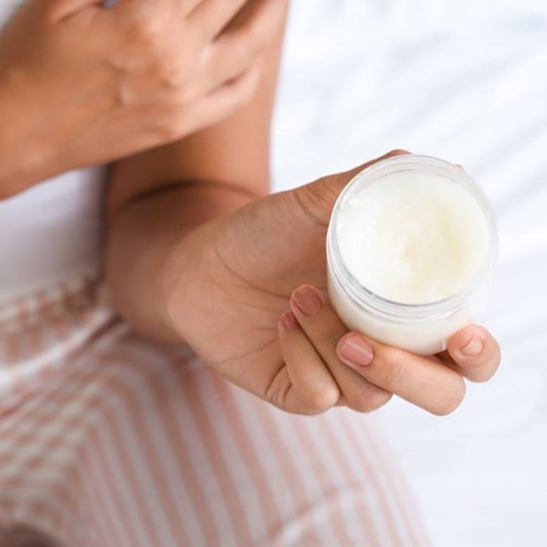Dầu dừa không phải kem dưỡng lý tưởng cho da mặt