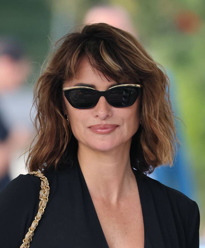Penélope Cruz: Bob rối – kiểu tóc nổi bật của mùa
