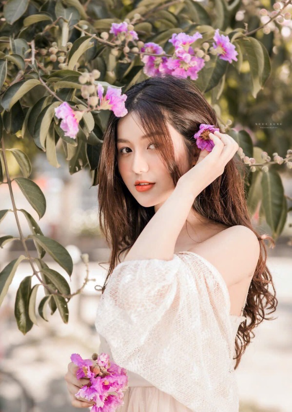 3. Chọn kem dưỡng phù hợp để tạo hiệu ứng da căng bóng