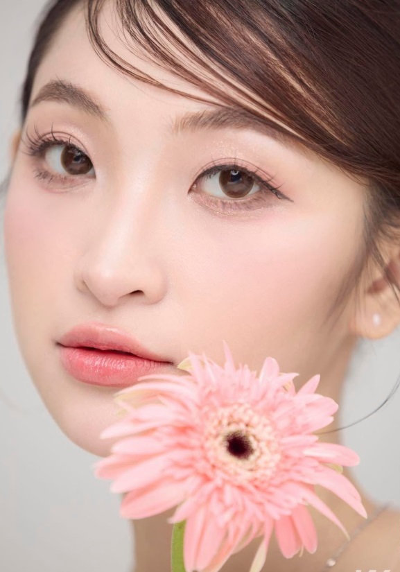 5. Layering sản phẩm dưỡng da thay vì đổi toàn bộ chu trình