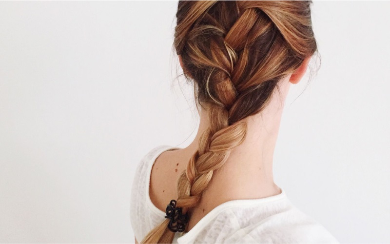 Thắt tóc kiểu twists hoặc braids