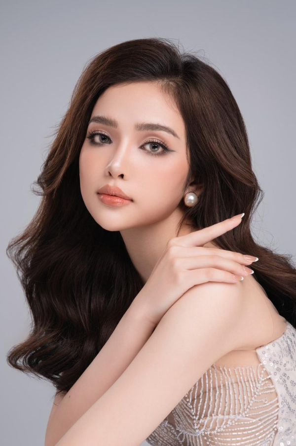 Tone makeup cô dâu 2023 