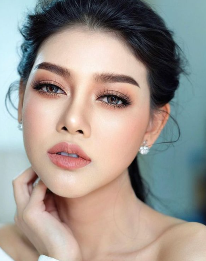 Tone makeup cô dâu 2023 