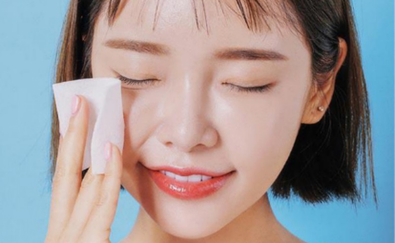 Làm sạch da hằng ngày