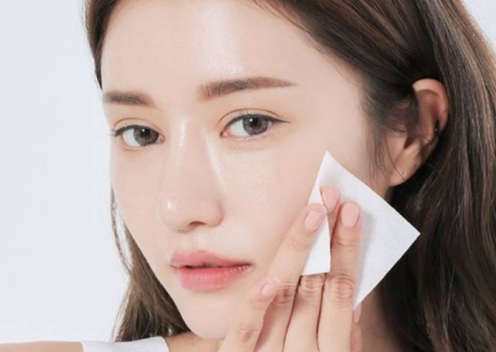 cách dặm lại lớp trang điểm