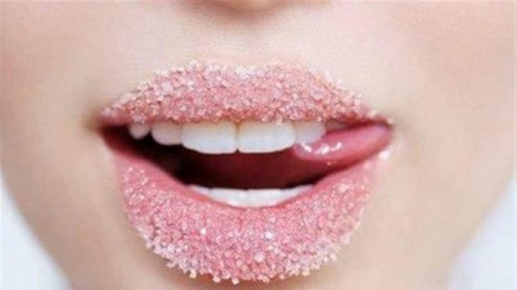 Cách để có đôi môi căng mọng