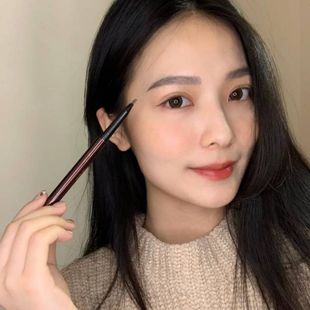 cách kẻ eyeliner cho mắt 2 mí 