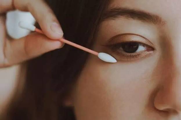 cách kẻ eyeliner cho mắt 2 mí 