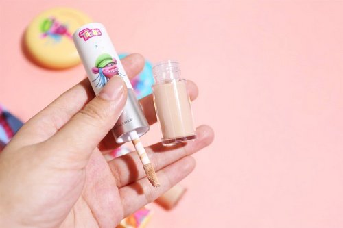 cách make up che mụn hiệu quả 