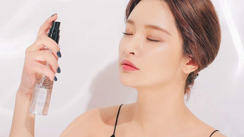 Xịt trực tiếp lên da