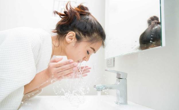 Cách trang điểm cho da khô thêm mịn màng và căng mướt