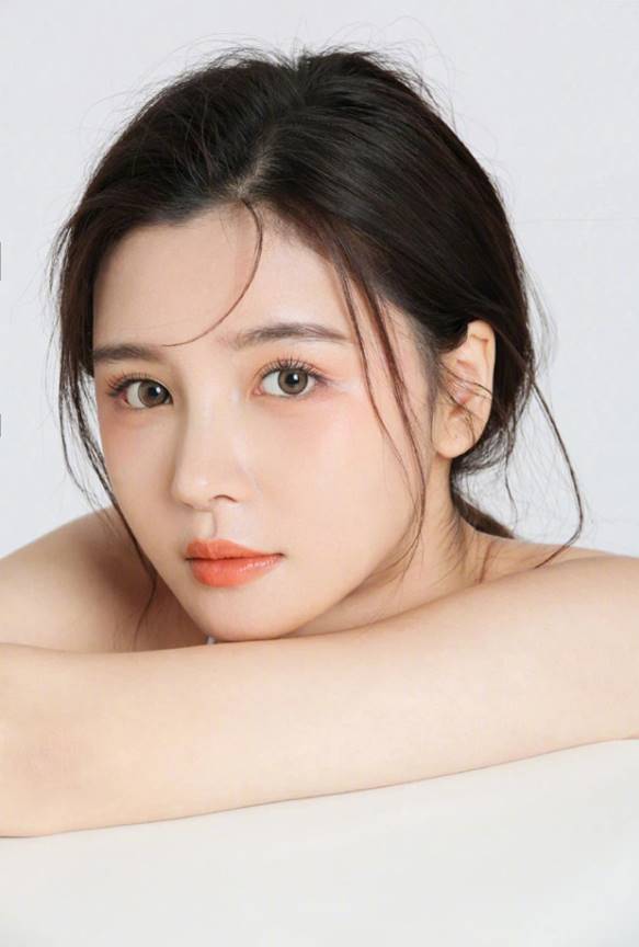 Cách trang điểm cho da khô thêm mịn màng và căng mướt