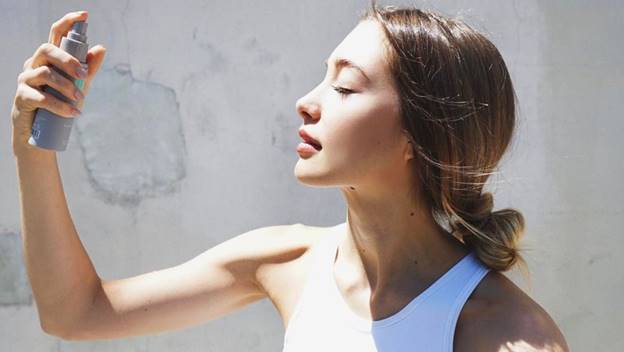 Cách trang điểm cho da khô thêm mịn màng và căng mướt