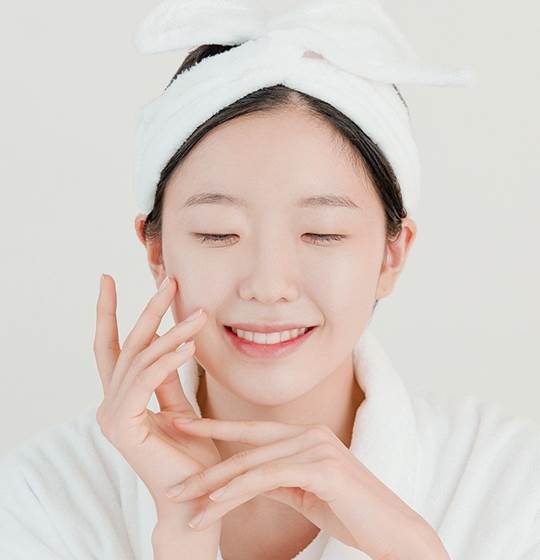 cách trang điểm cho da mụn đơn giản mà hiệu quả
