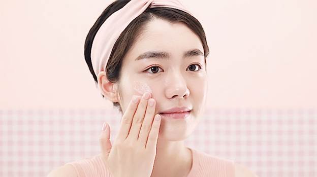 cách trang điểm dự tiệc cưới ban ngày 