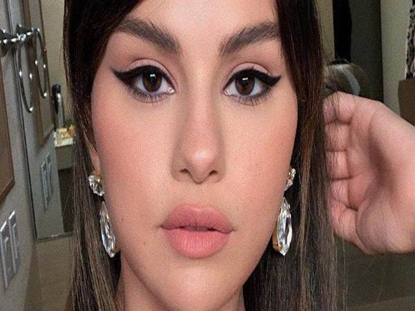cách trang điểm mắt mèo 
